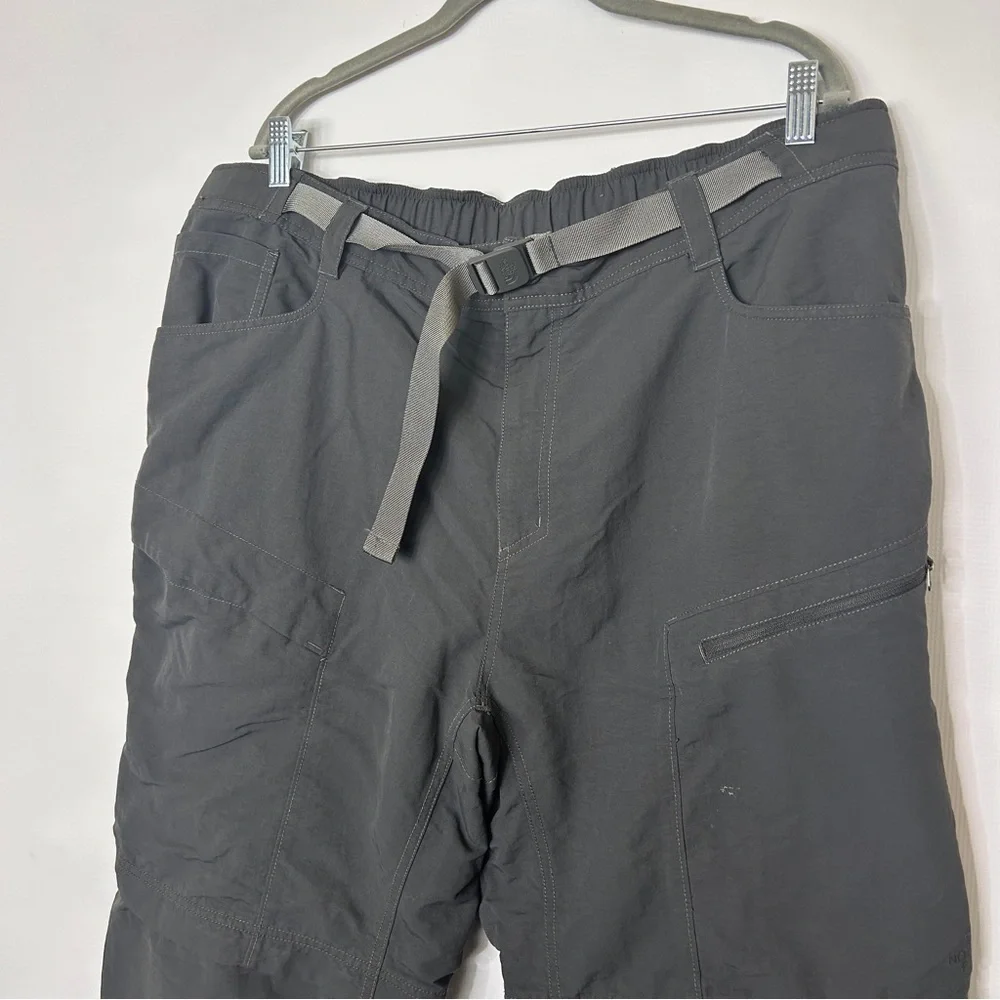 The North Face Mens Zip Off Pants Shorts XXL Gray Cargo Pockets with Belt